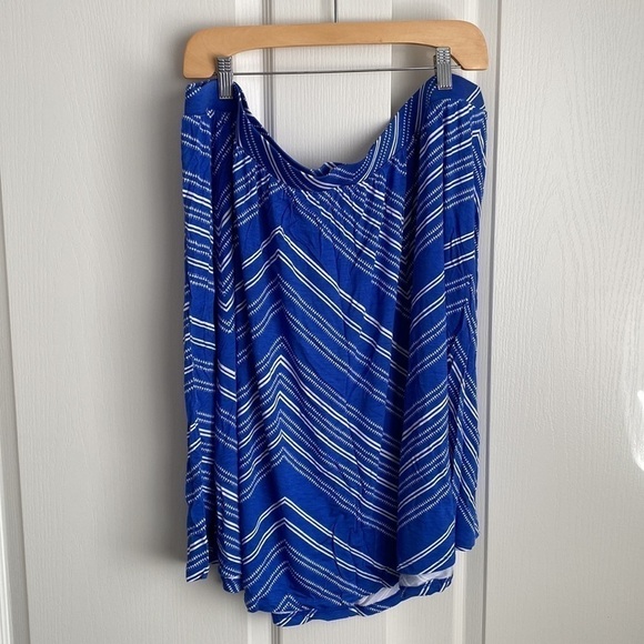 Old Navy - Amazing Chevron Zig-Zag Print Skirt - Picture 2 of 5